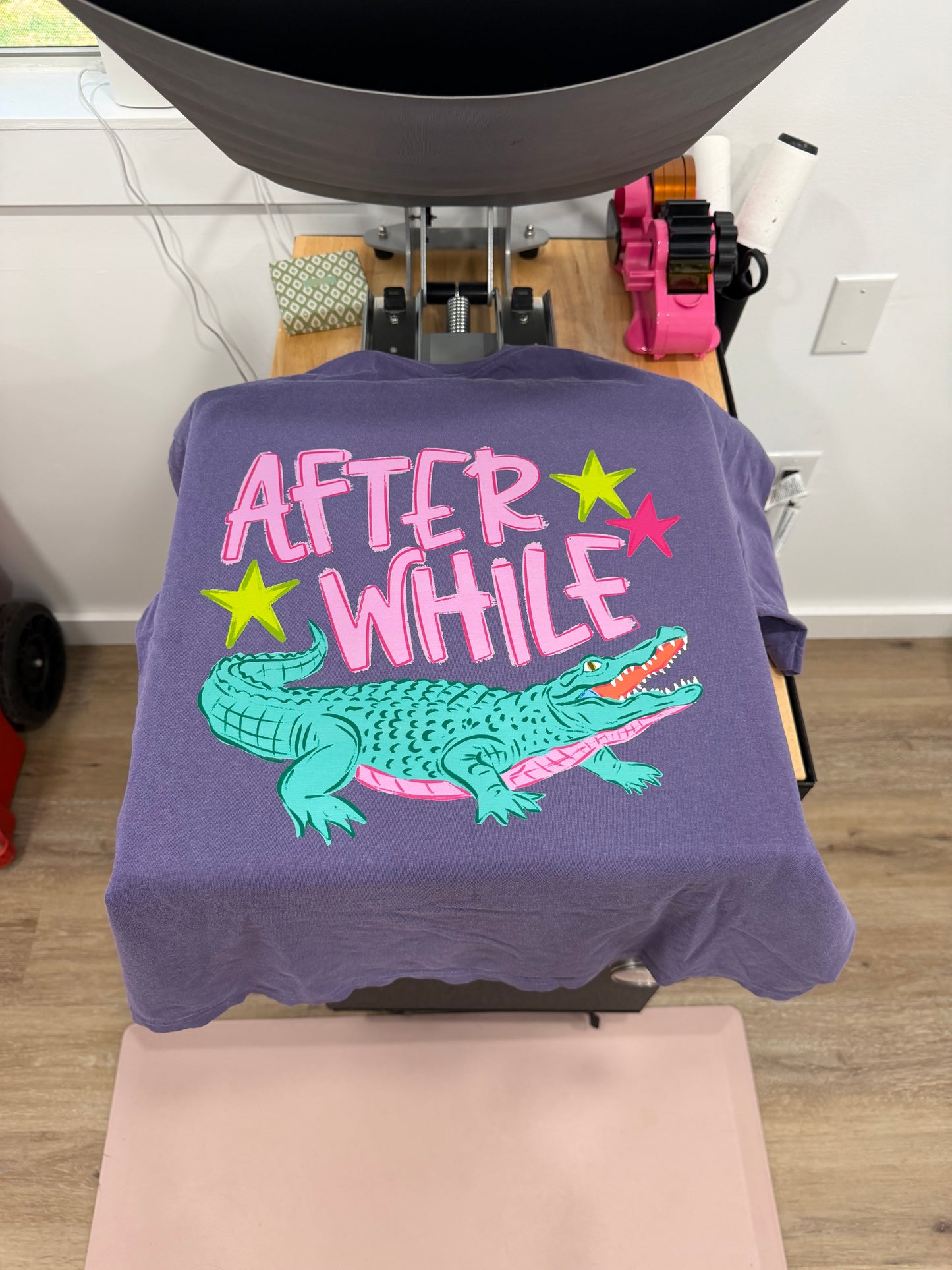 Later gator, after while crocodile Tee￼