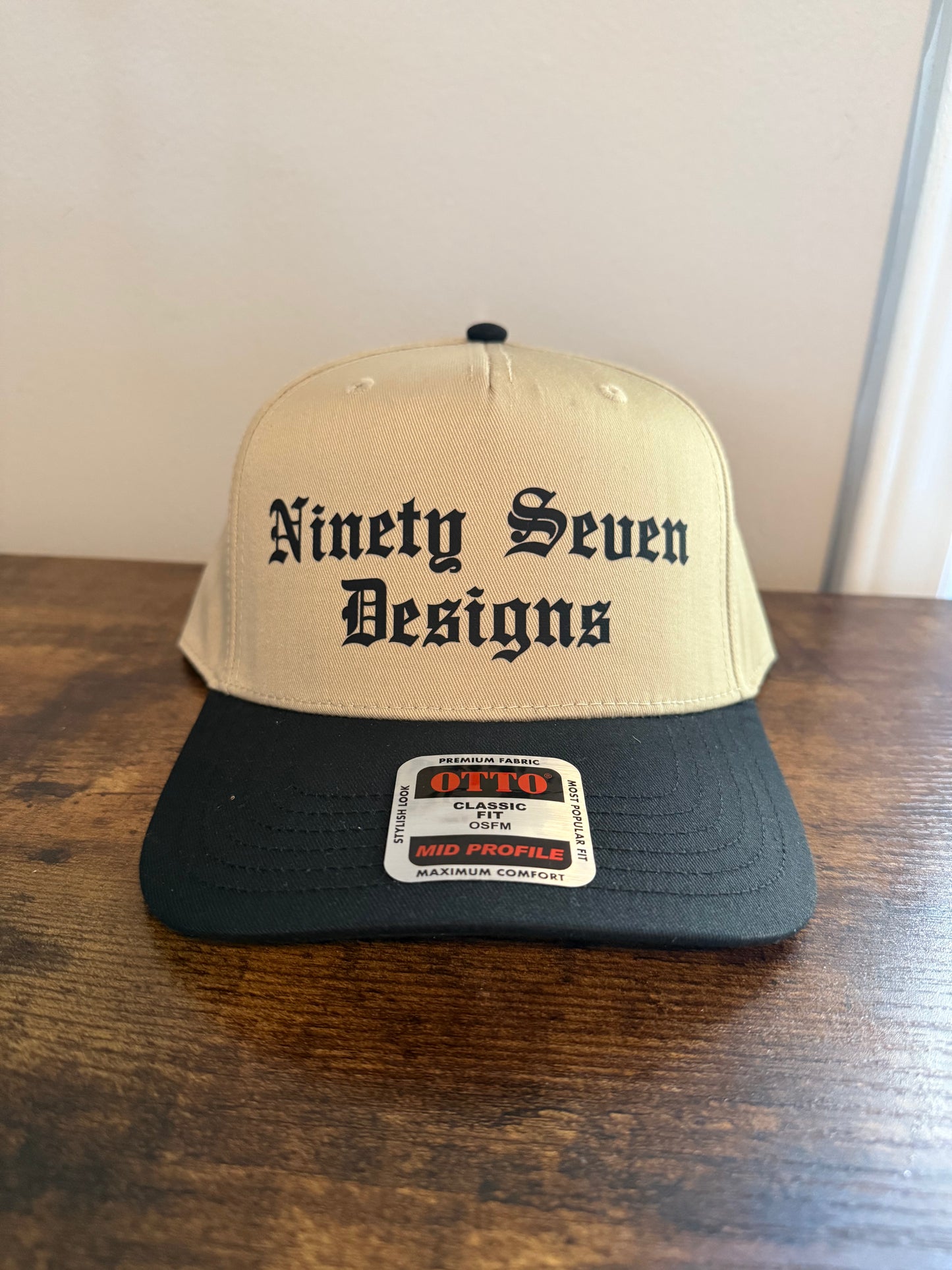 97 Dark tan + Black Hat